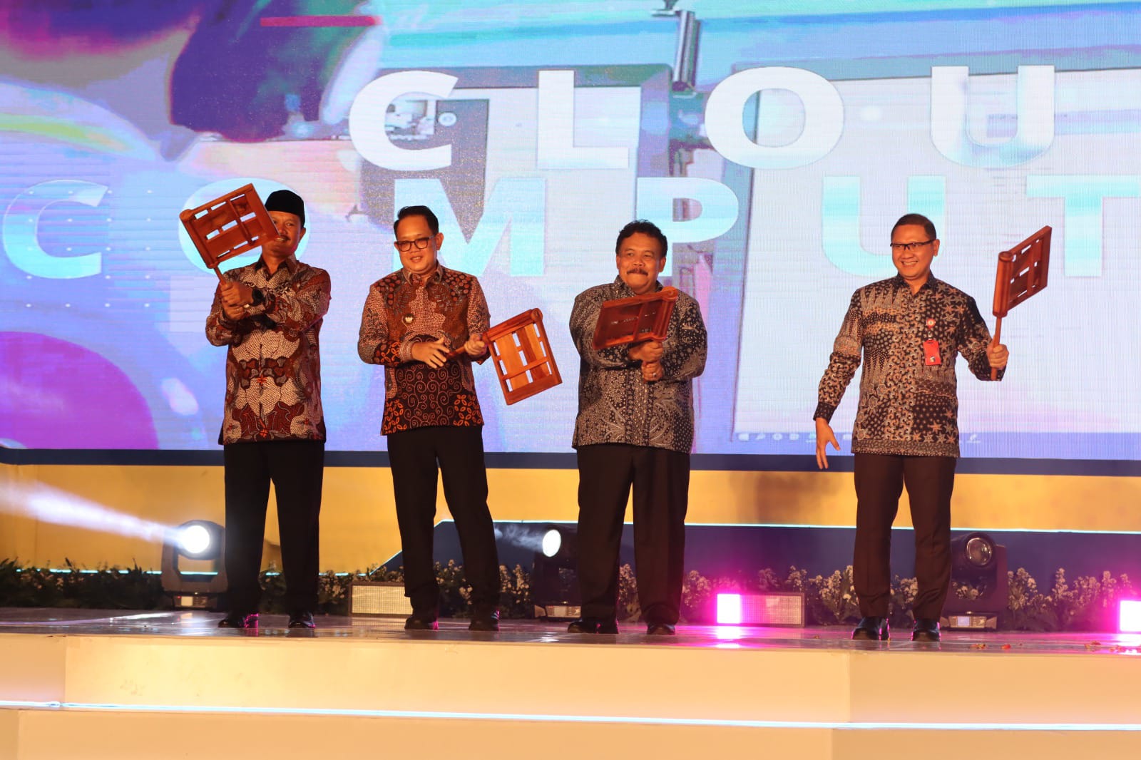 1728 Peserta Mengikuti Lomba Kompetensi Siswa SMK Ke-32 Tingkat Jatim