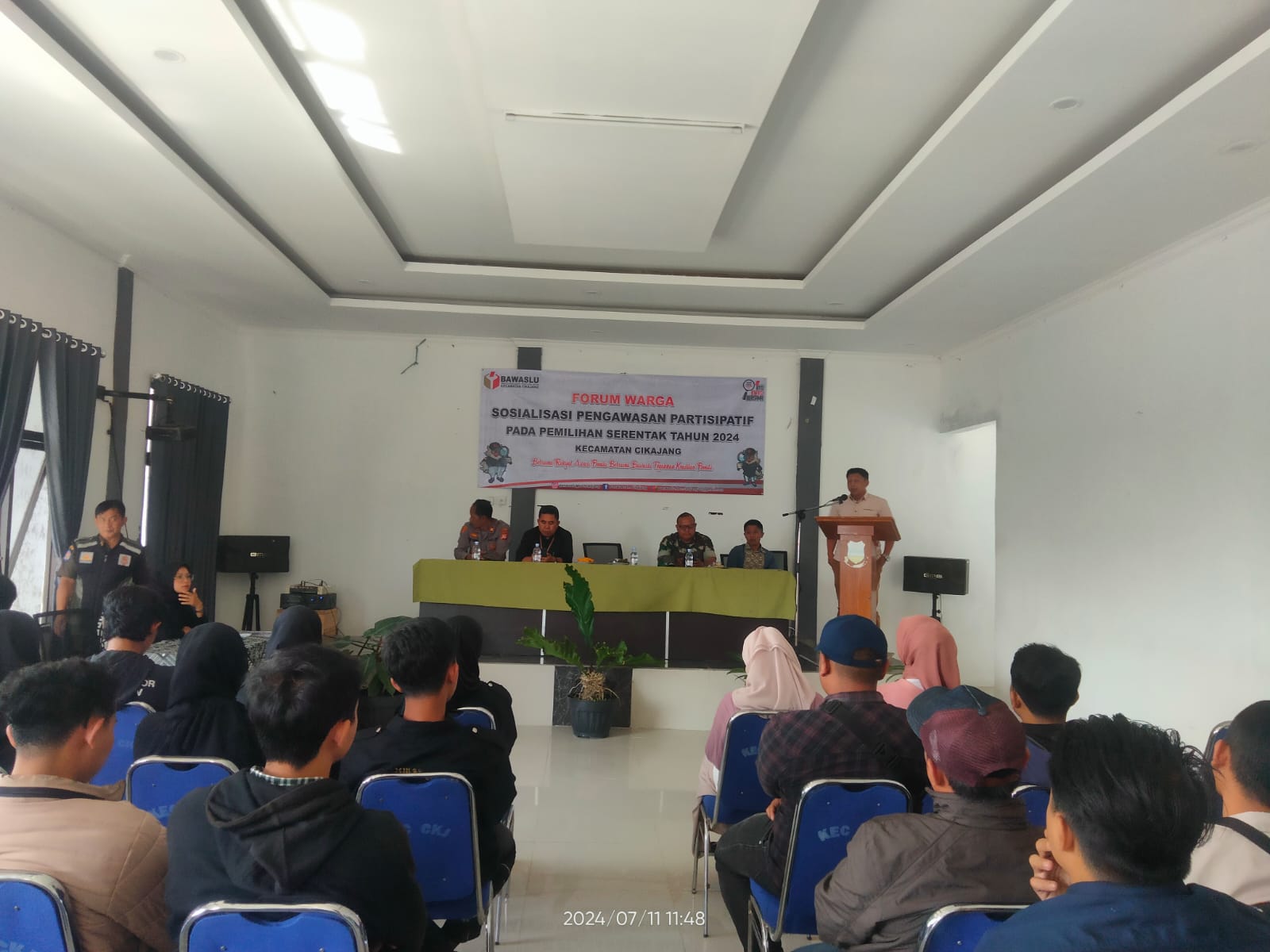 Sosialisasi Pengawasan Partisipatif Panwaslucam Cikajang Pada Pemilihan Serentak Tahun 2024