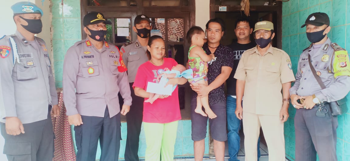 Bayi Lahir Memiliki 24 Jari, Kapolsek Lelea Berharap Mereka Jadi Polisi