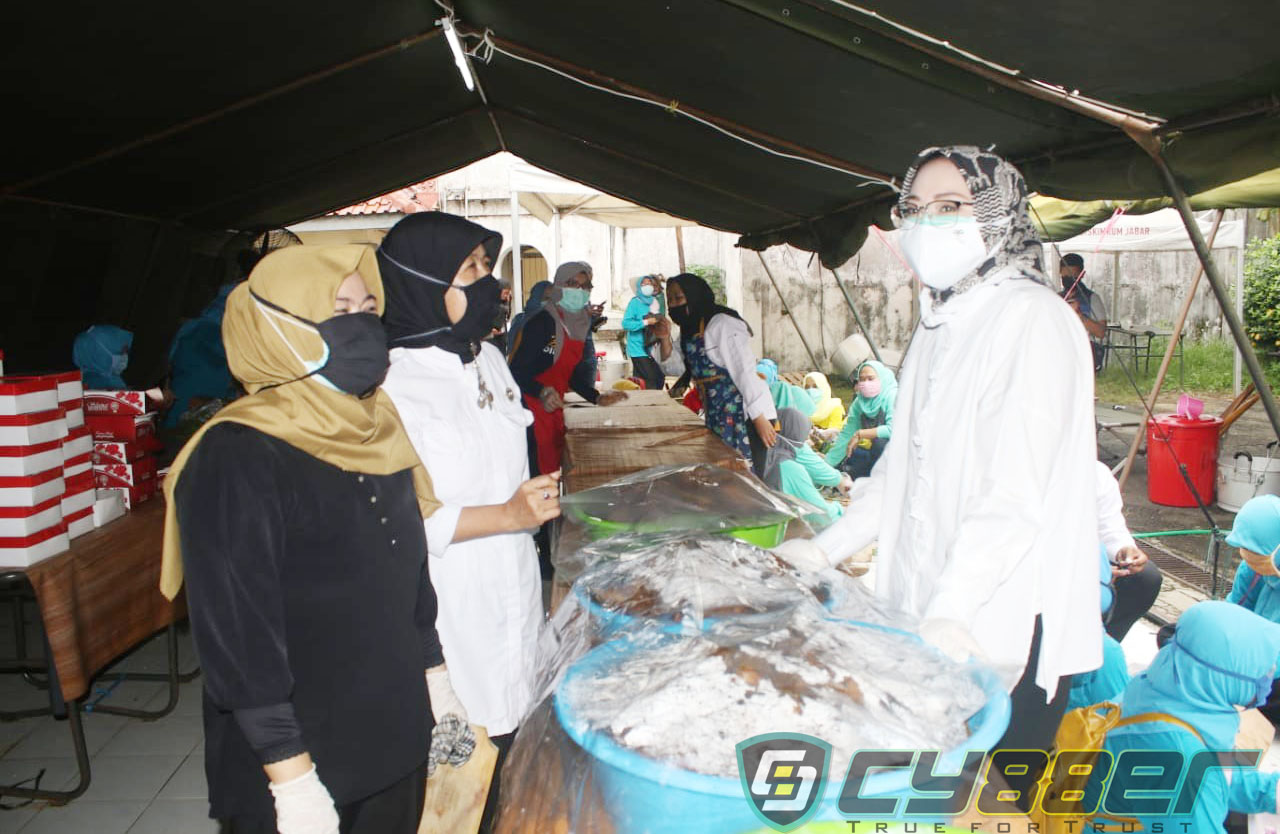 Dapur Umum Covid-19 Purwakarta, Sebar Seribu Nasi Kotak Dalam Sehari