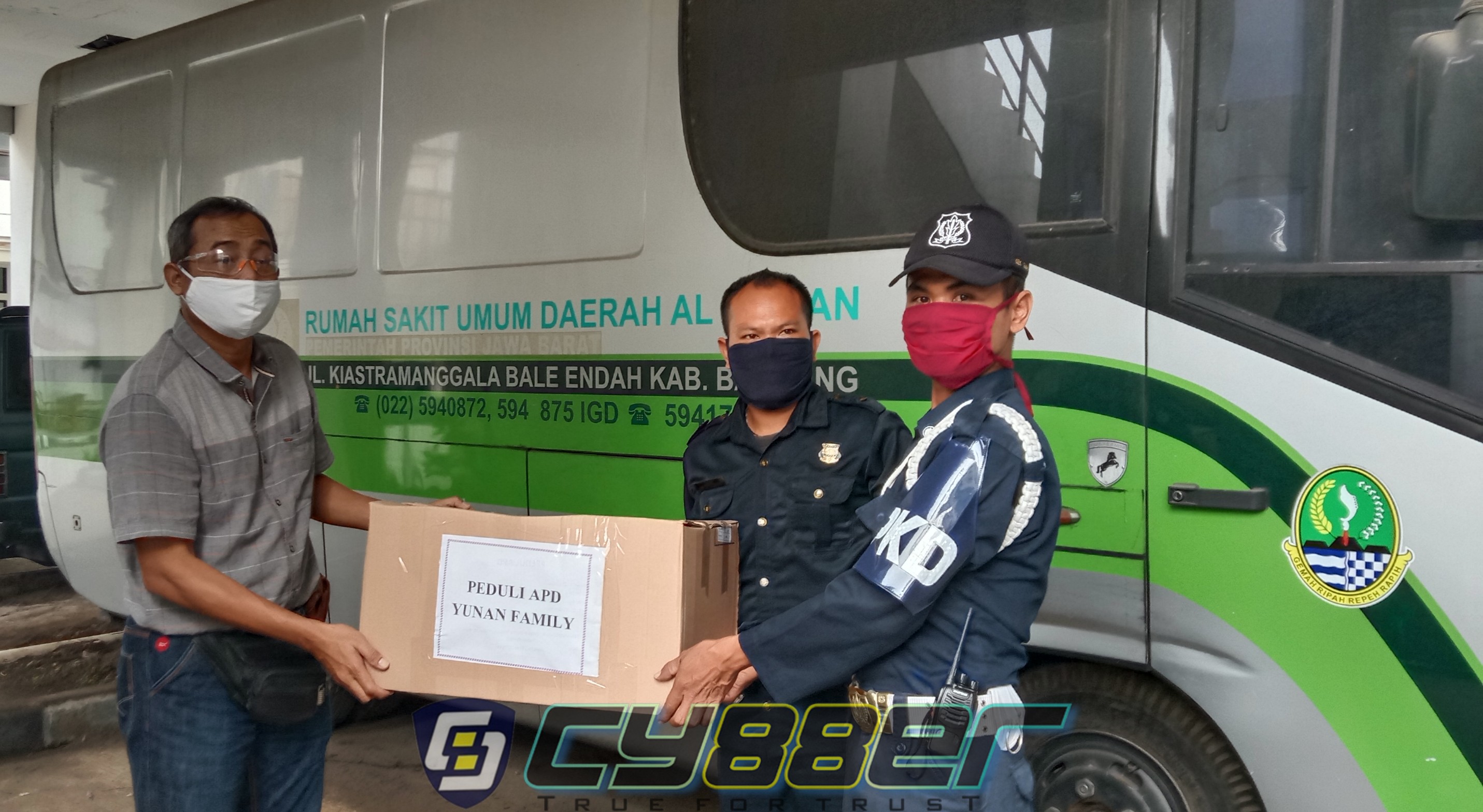 Yunan Family Berikan Bantuan APD Untuk Rumah Sakit Al-Ihsan Bandung