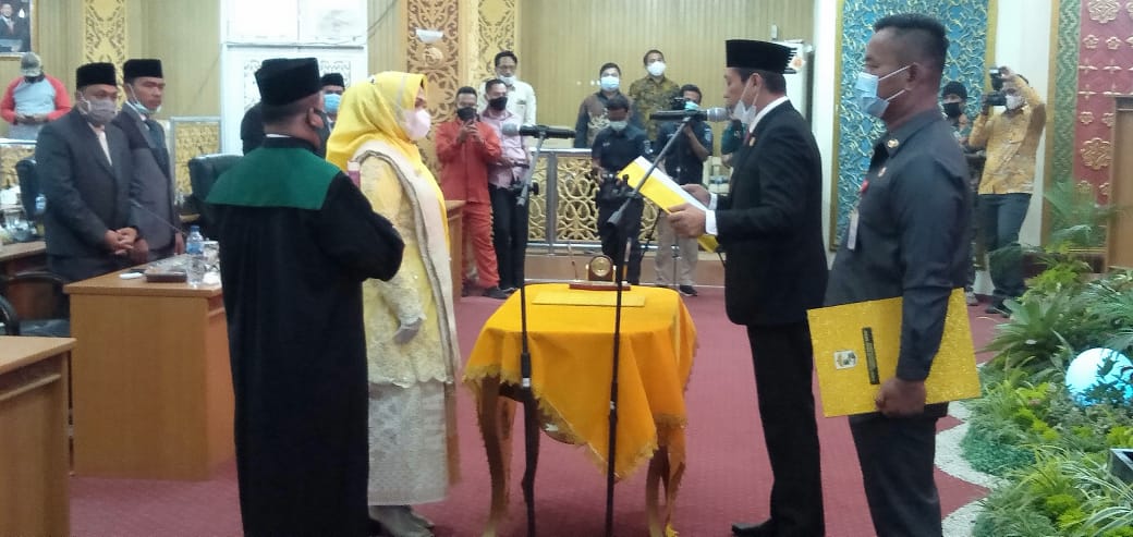 Yulmida Resmi Dilantik, Menjadi Warna Baru DPRD Pelalawan