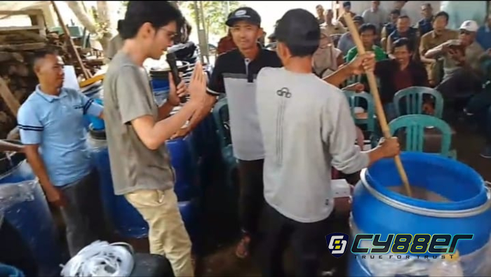 Gapoktan Tanggamus Ikuti Bimbingan Pembuatan Pupuk Organik