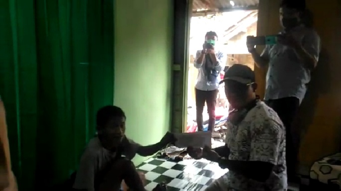 TPM Al Ikhlas Bersama IMBOS Bagikan Santunan Kepada 49 Anak Yatim dan 21 Lansia