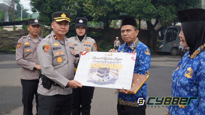 Polres Bogor Apresiasi ASN Berprestasi melalui Upacara Pemberian Penghargaan