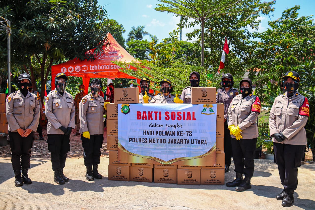 Bhakti Sosial dalam Rangka HKGN dan HUT Polwan ke 72 di Kelapa Gading
