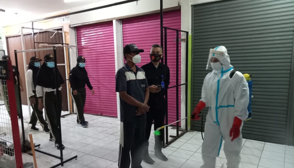Lawan Covid, Pemkot Tegal Menutup 14 Pasar Selama Satu Hari Untuk Penyemprotan Disinfektan