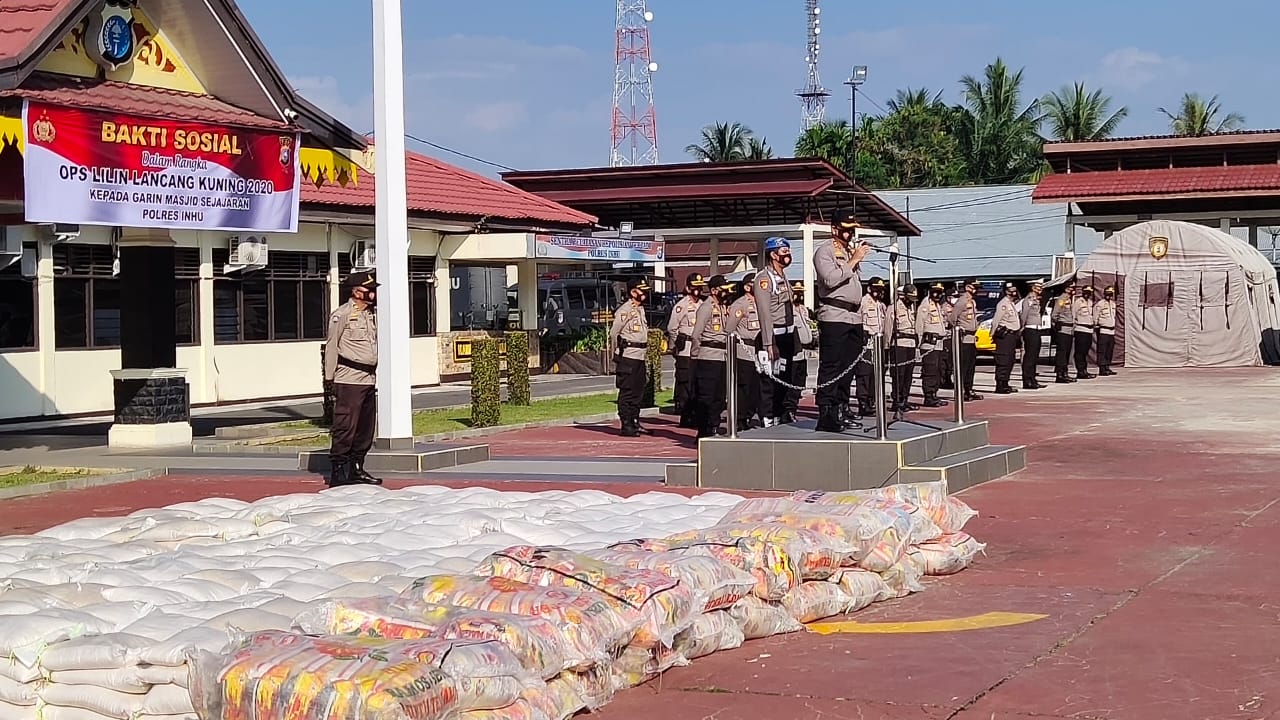 Operasi Lilin LK 2020, Polres Inhu Salurkan Ribuan Karung Beras