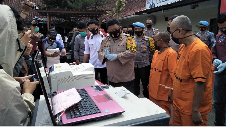6 Pelaku Sindikat Pembuat dan Pengedar Uang Palsu, Diamankan Polres Cimahi