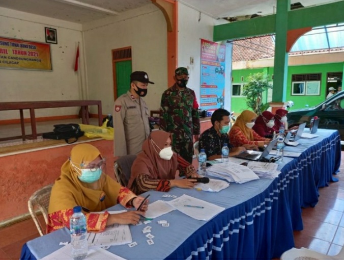 Kegiatan Vaksinasi di Gandrungmangu
