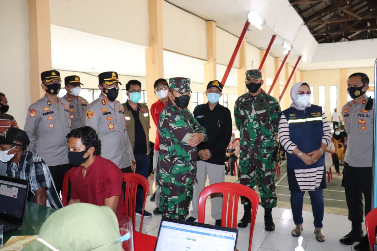 Forkopimda Lamsel Monitoring Vaksinasi di Seluruh Kecamatan 