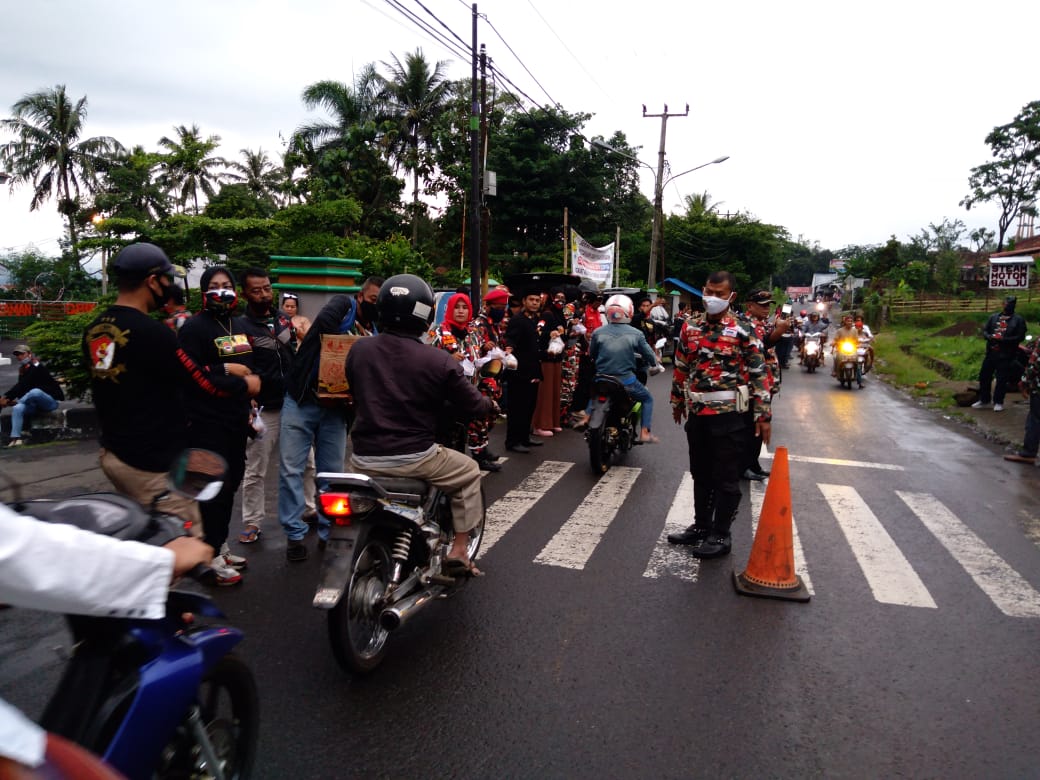 Laskar Merah Putih Indonesia Kabupaten Bogor Berbagi Takjil