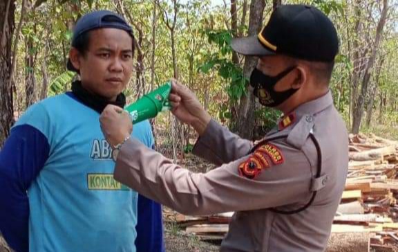 Putus Mata Rantai Covid-19, Polres Majalengka Gencar Sosialisasi 3M dan Bagikan Masker
