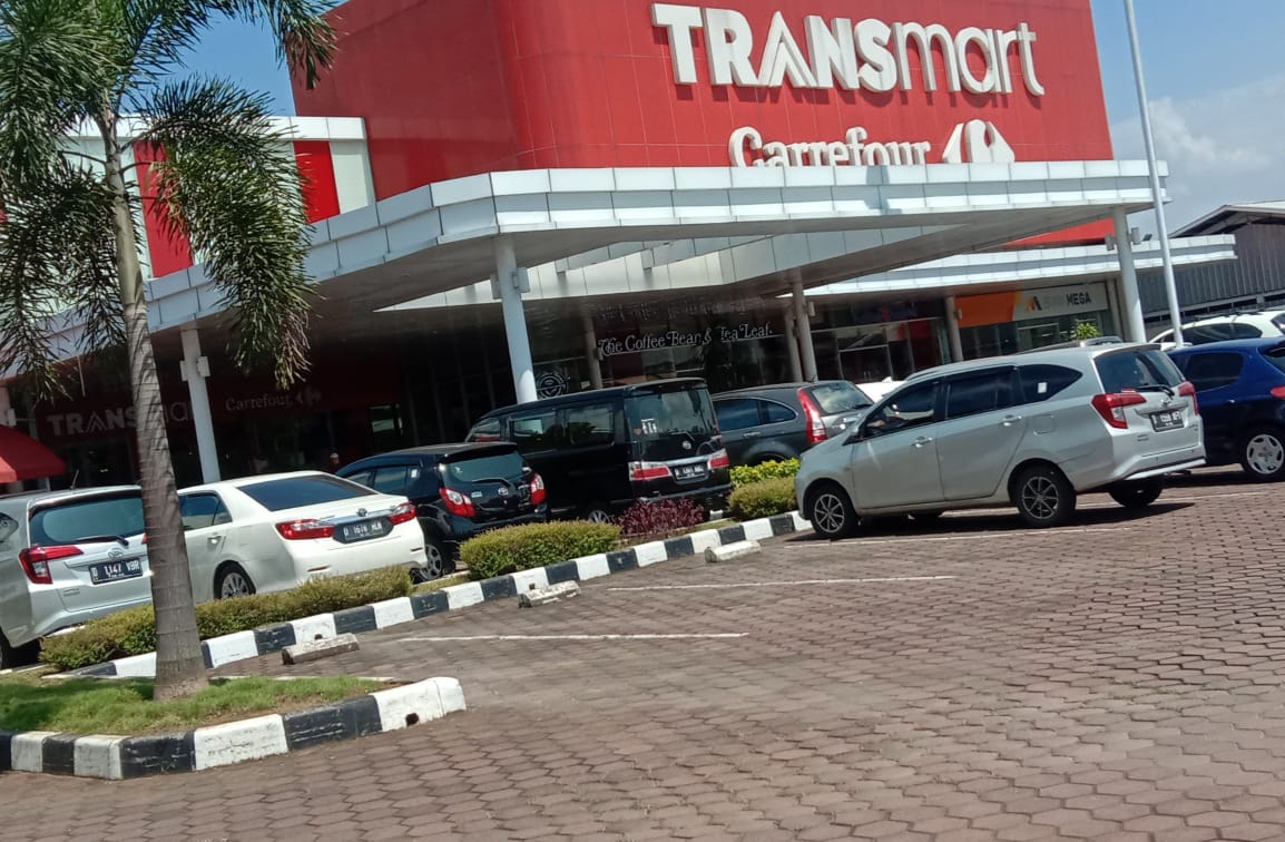 Dibalik Megahnya Bangunan TransMart Carrepour Cipadung, Menyisakan Kekesalan dan Keresahan Warga Sekitar