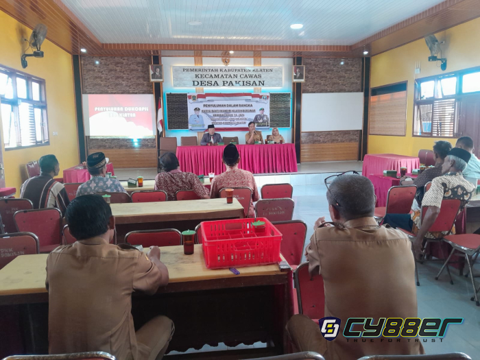 Sosialisasi Adminduk di Desa Pakisan, Warga Diajak Tertib Dokumen Kependudukan