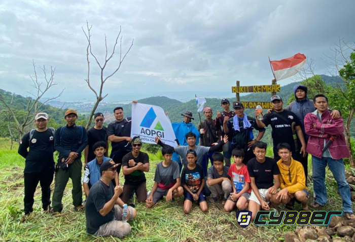 Uji Coba Jalur Pendakian Bukit Kembar Gerem Resmi Dimulai, Siap Jadi Destinasi Wisata Alam Baru Cilegon