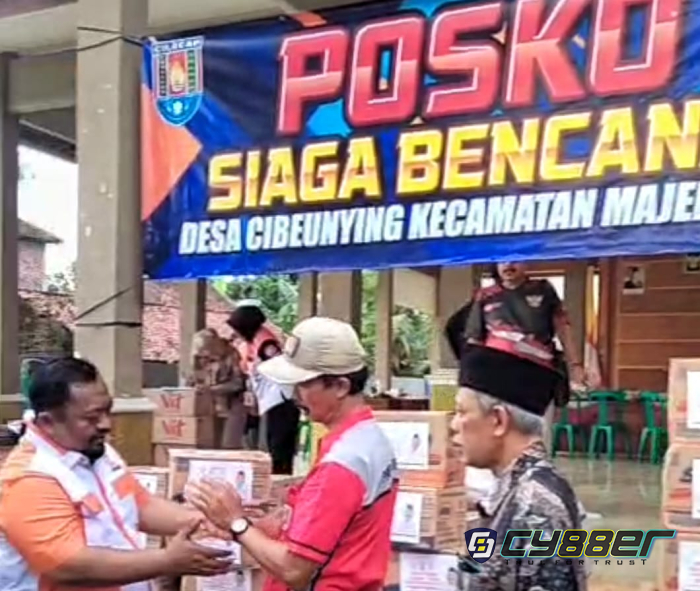 Gerak Cepat DPD PKS Cilacap Kembali Serahkan Bantuan Untuk Korban Longsor di Desa Cibeunying Majenang