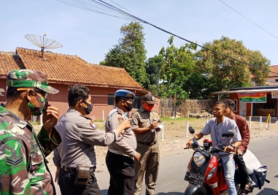 Polres Kuningan Polda Jabar Bersama Petugas Gabungan Gelar Ops Yustisi