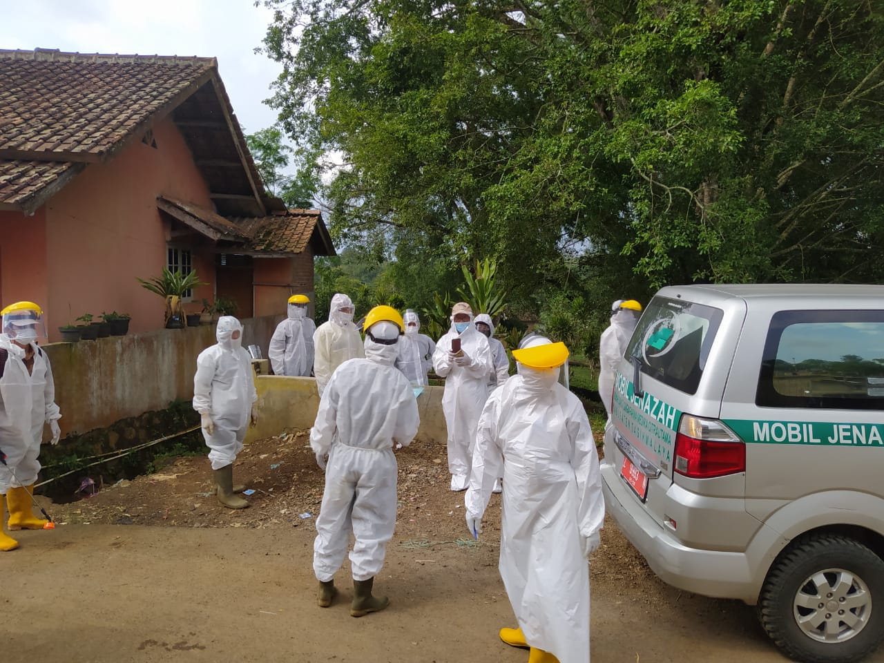 Monitoring Covid-19 di Desa Barudua Kecamatan Malangbong Garut