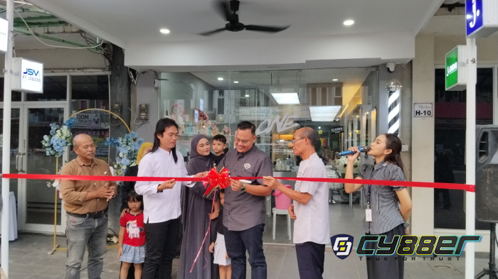 Potong Rambut Sambil Ngopi! J. ONE Coffee Barber and Space Hadir dengan Promo Diskon 50 Persen di Cilegon