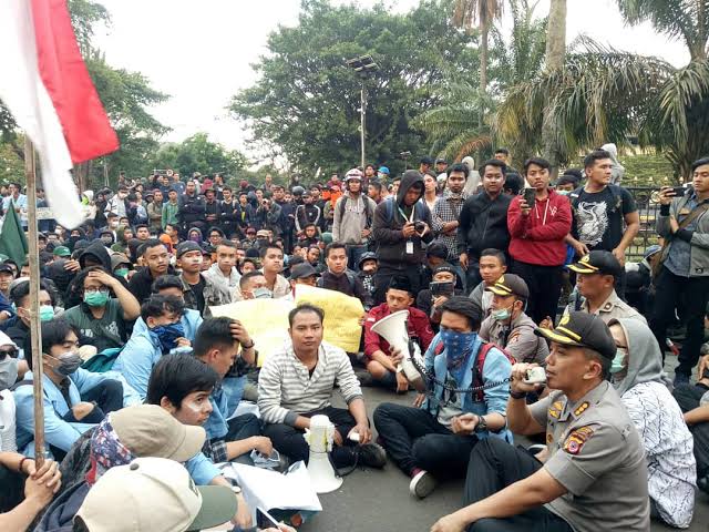 Kebebasan Berpendapat Mahasiswa Piksi Ganesha Diberangus