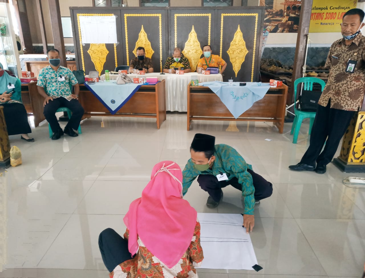 Dinkes Cilacap Laksanakan Pelatihan Pembuatan Jamban Sehat