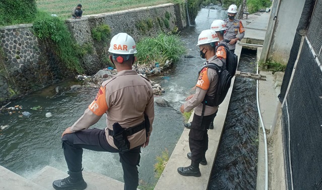 Antisipasi Bencana Alam Sat Brimob Polda Jabar Kembali Gencarkan Patroli SAR di Wilayah Cipanas