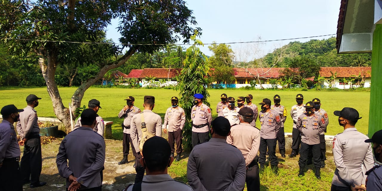 Kapolsek Kalipucang Polres Ciamis,Kawal Audensi Masyarakat di Desa Pamotan