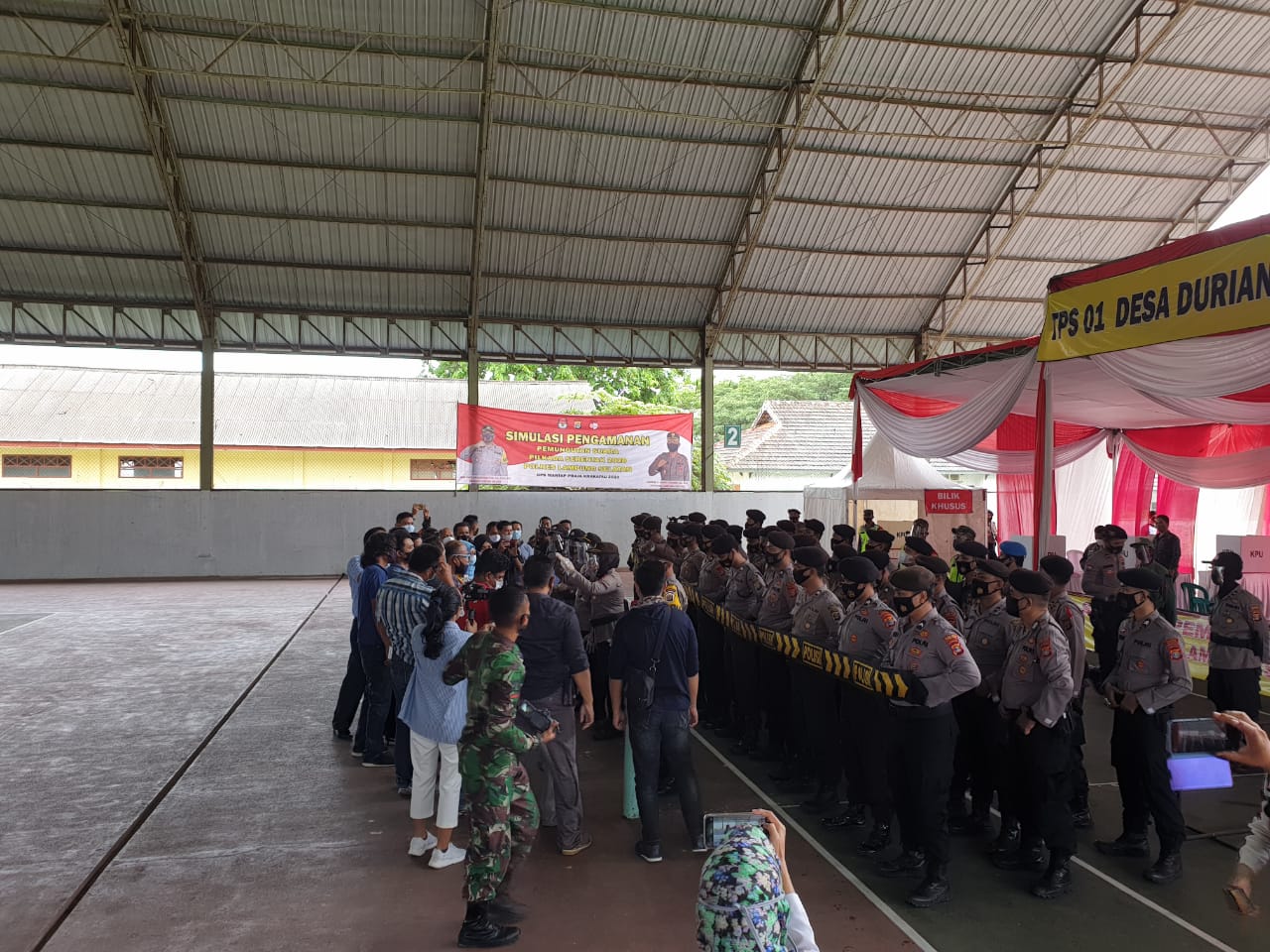 Polres Lamsel Bersama Kodim 0421-LS Gelar Simulasi Pengamanan Serentak Pilkada 2020