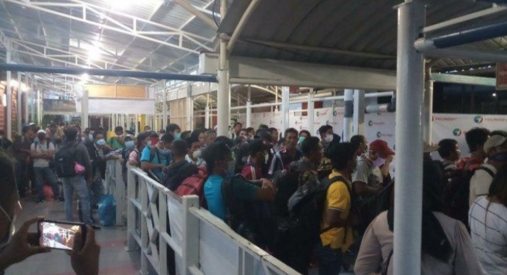 Setelah Menjalani Pemeriksaan, Ratusan TKI dari Malasyia Diperbolehkan Pulang