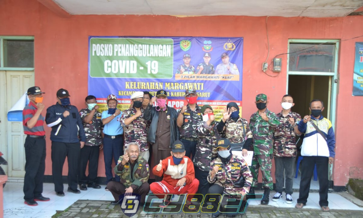 Peduli Pada Anggota Veteran, Rayon KB-FKPPI XI 01 Garut Kota Bagikan Paket Sembako