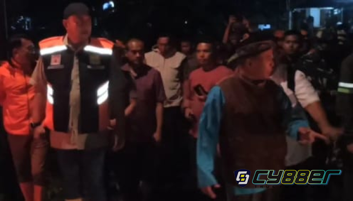 Peristiwa Bencana Alam Tanah longsor Yang Disertai Lipahan Ari hujan