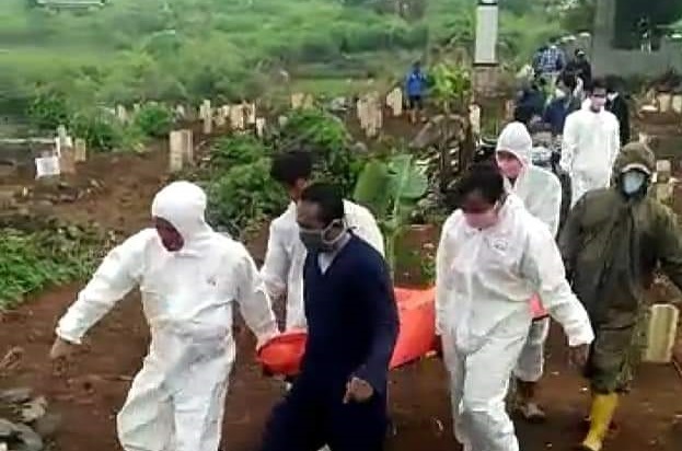 Sedih, Ungkapan Penggali Kubur Covid-19 di TPU Cikadut yang Tak Terperhatikan