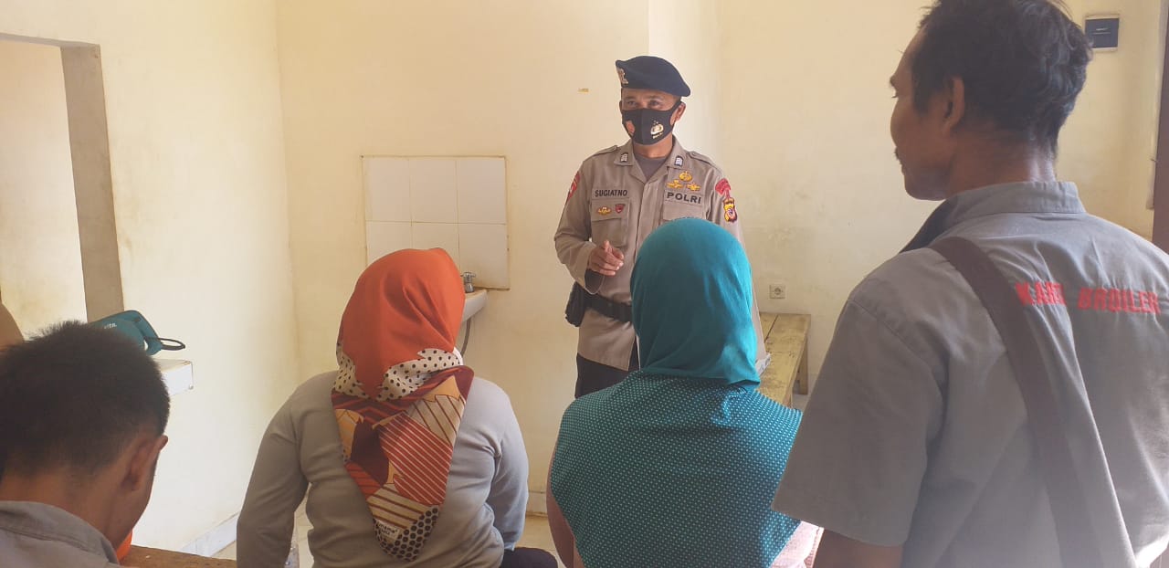 Sat Brimob Polda Jabar Gencar Kampanyekan Edukasi Protokol Kesehatan Pada Masa AKB