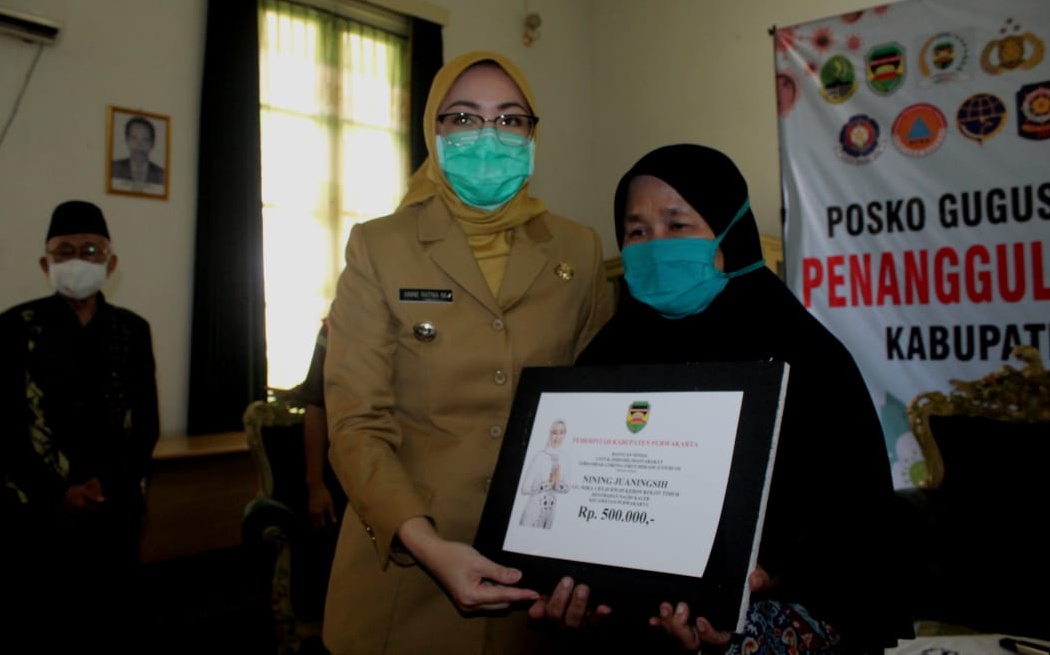 Pemkab Purwakarta Mulai Distribusikan BLT Dampak Covid-19