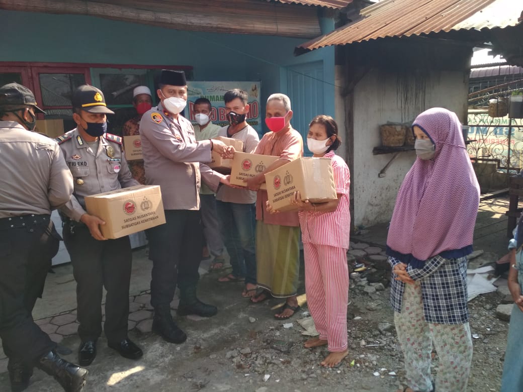 Polsek Medan Area Melaksanakan Anjangsana Jumat Barokah dan Bakti Sosial
