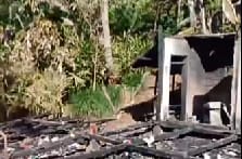 Kobaran Api Luluh Lantakan Rumah Rohanda