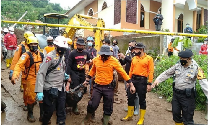 Hindari Potensi Longsor Susulan, Pemkab Sumedang Lakukan Mitigasi