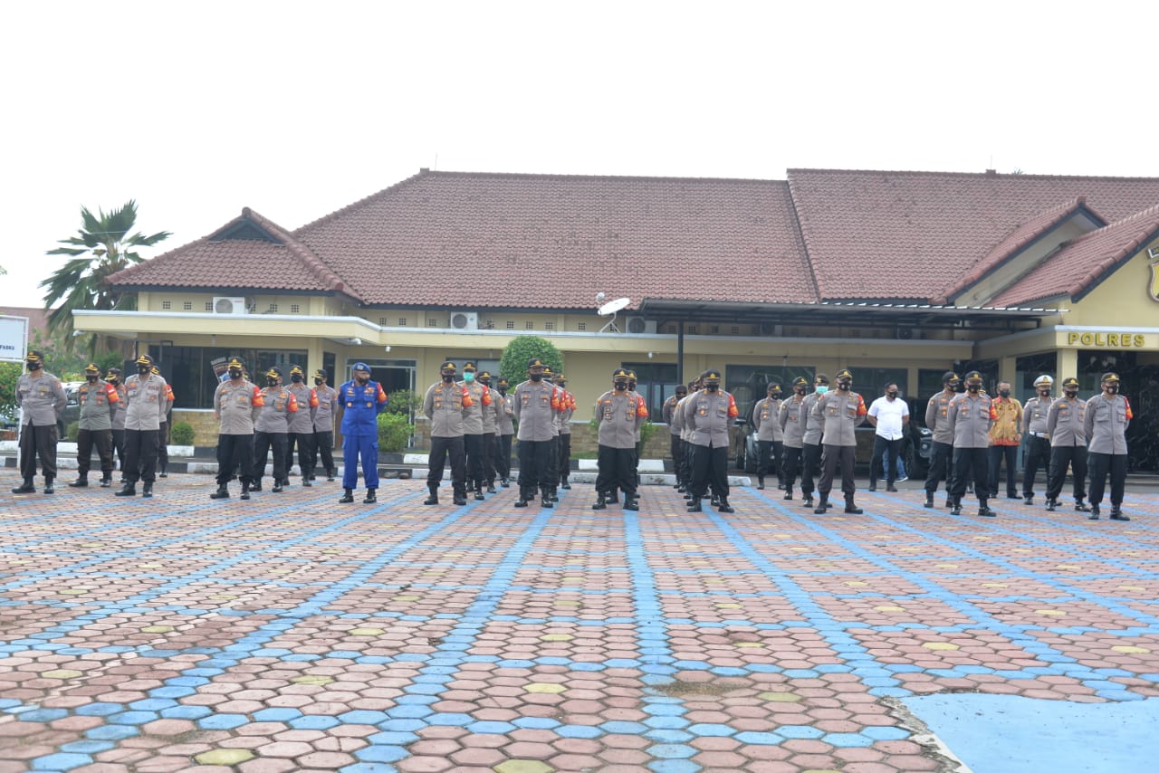 Sebelum Pindah Tugas, Kapolres Indramayu Pimpin Apel Perpisahan