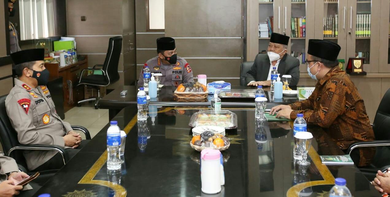 Silaturahmi ke Persis, Kapolri Minta Masyarakat Hilangkan Polarisasi dan Bersatu Membangun Bangsa