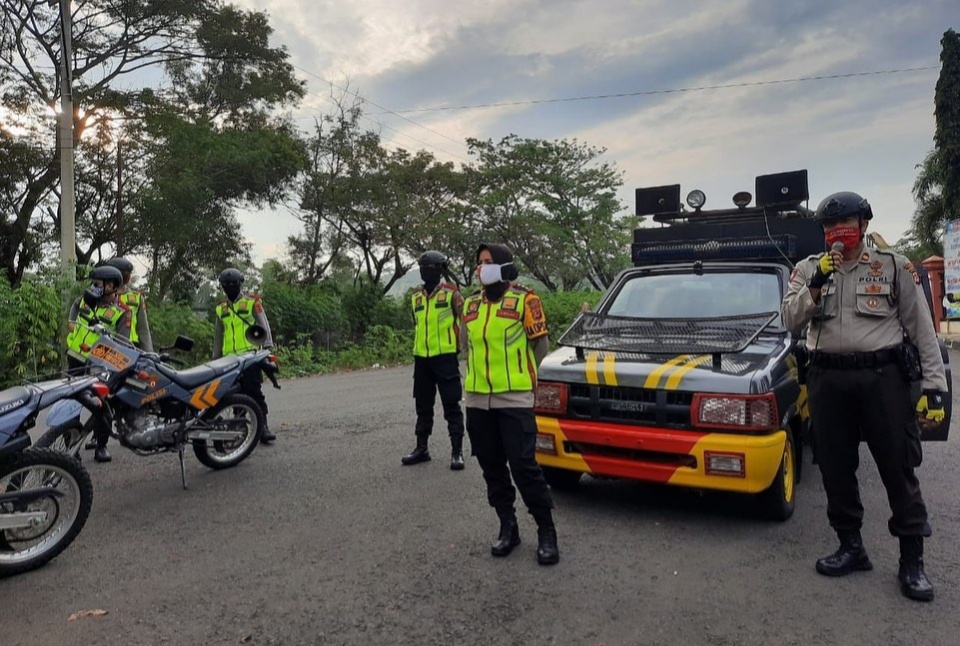 Penuh Semangat, Kapolres Banjar Polda Jabar Pimpin Publik Speaking, Himbau Masyarakat Patuhi Protokok Kesehatan