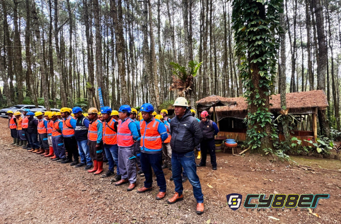 Dalam Semangat Hari Kesaktian Pancasila, PLN UP3 Cimahi Tingkatkan Keandalan Pasokan Listrik di Kabupaten Bandung Barat melalui Kegiatan GKONS & GROWS