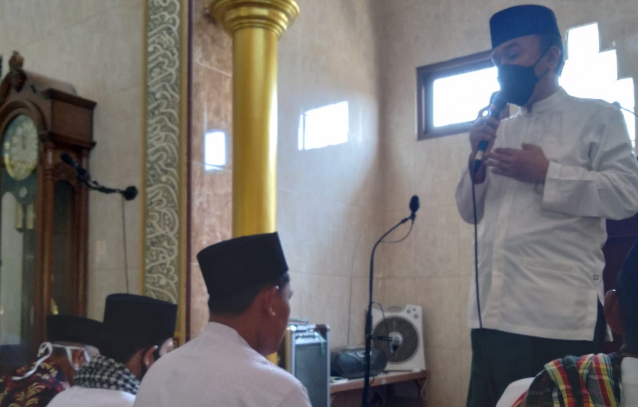 Wakil Walikota Tegal Jumadi Shalat Jum,at Pertama di Bulan Syawal 