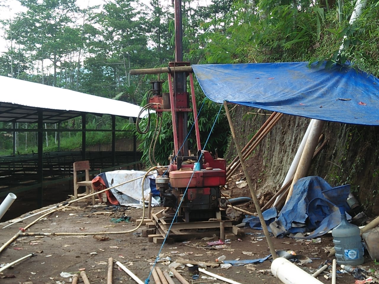 Masyarakat Protes, Menolak Pembangunan Kandang Ayam dan Pengeboran Sumur di Sariwangi