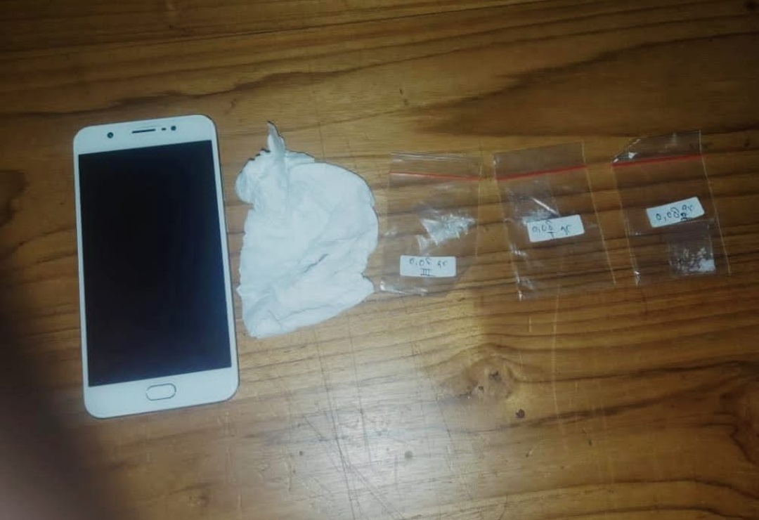 Kembali Satreskoba Polres Situbondo Amankan BB dan tersangka Narkotika Jenis Sabu