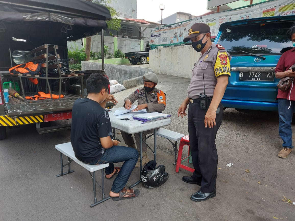 11 Orang Pelanggar Protkes di Tambora Ditindak Petugas Gabungan