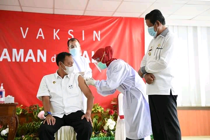 Unsur Forkopimda Provinsi Di Vaksin, Ini Pesan Gubenur Kepri