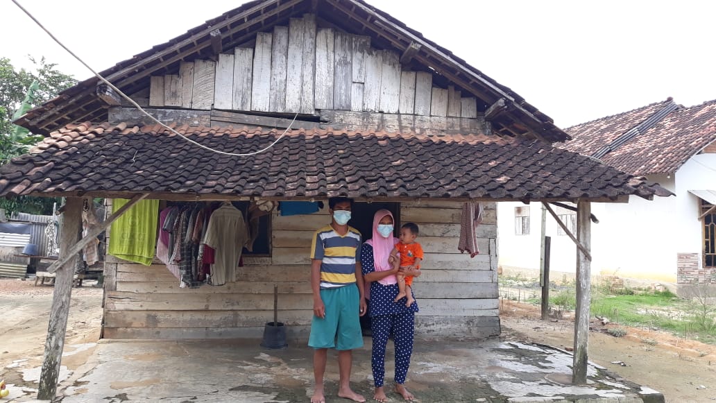 Seorang Petani Karet Terancam Usai Suarakan Bansos di Desanya