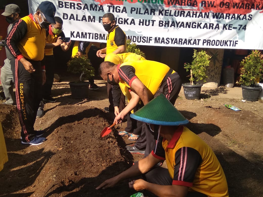 Ciptakan Ketahanan Pangan Polsek Tanjung Priok Launching "Kampung Jabat Simanis Ancol"