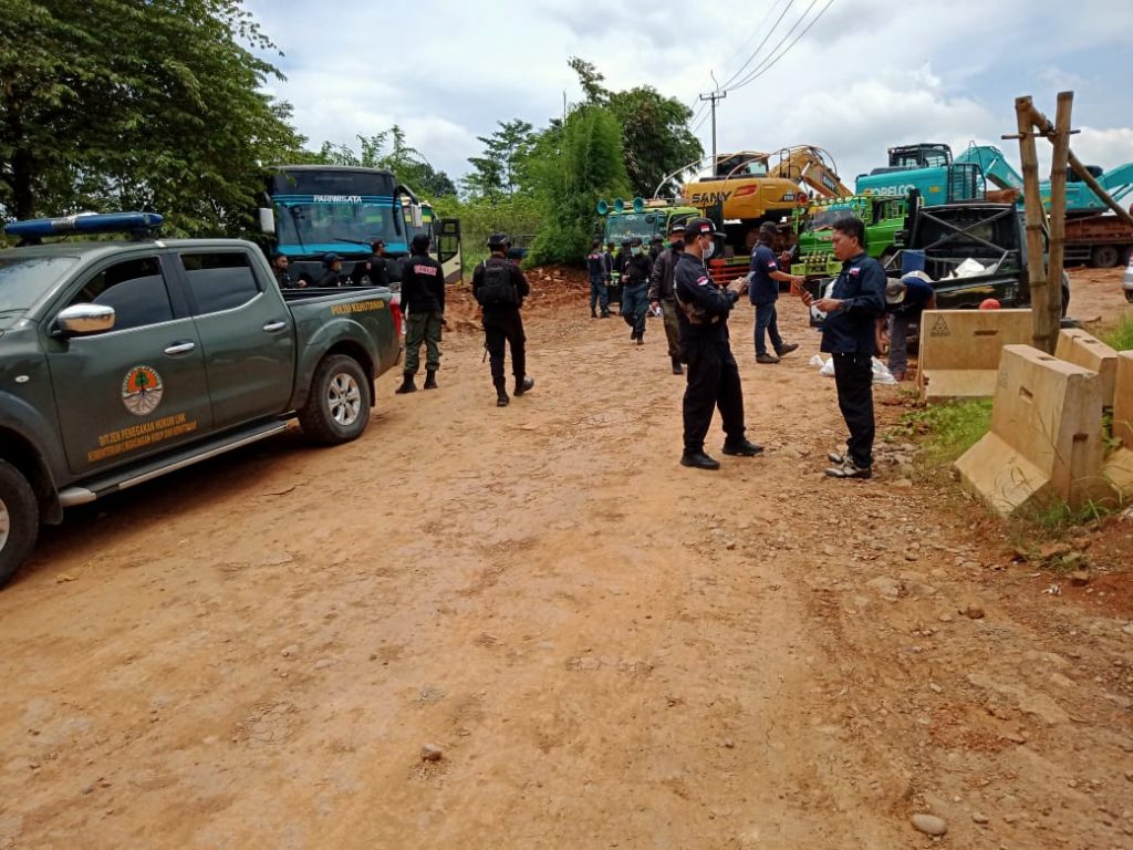 Gakkum KLHK dan Tim Gabungan TNI-Polri Hentikan Tambang Galian C Ilegal di Purwakarta